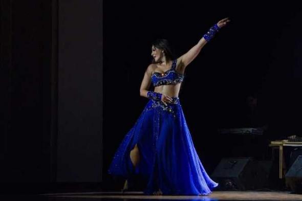 بالصور – ايمي سلطان قدمت وصلة رقص في قاعة ايوارت الامريكي التاريخية